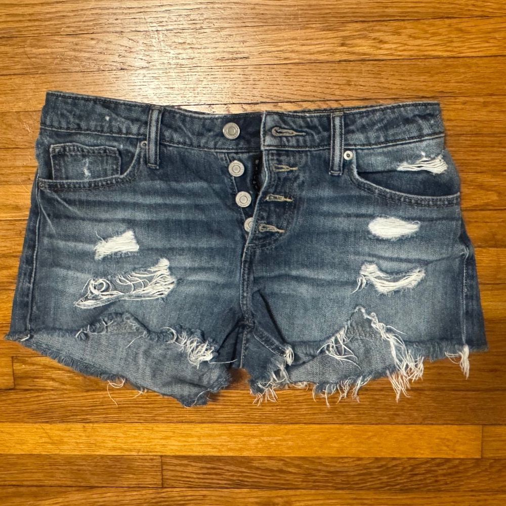 Lucky Brand -Distressed cut off denim shorts -size 4